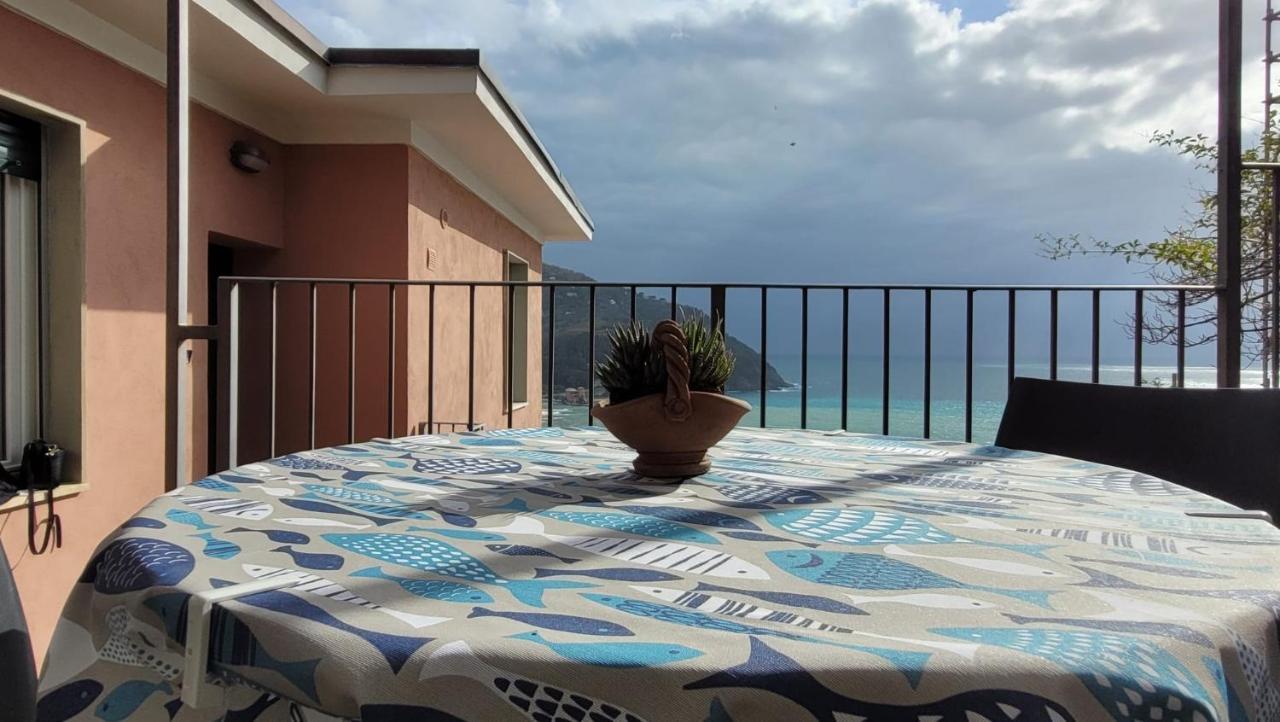 Ocean View Flat With Wi-fi, Ac And Elevator To Town Apartment *